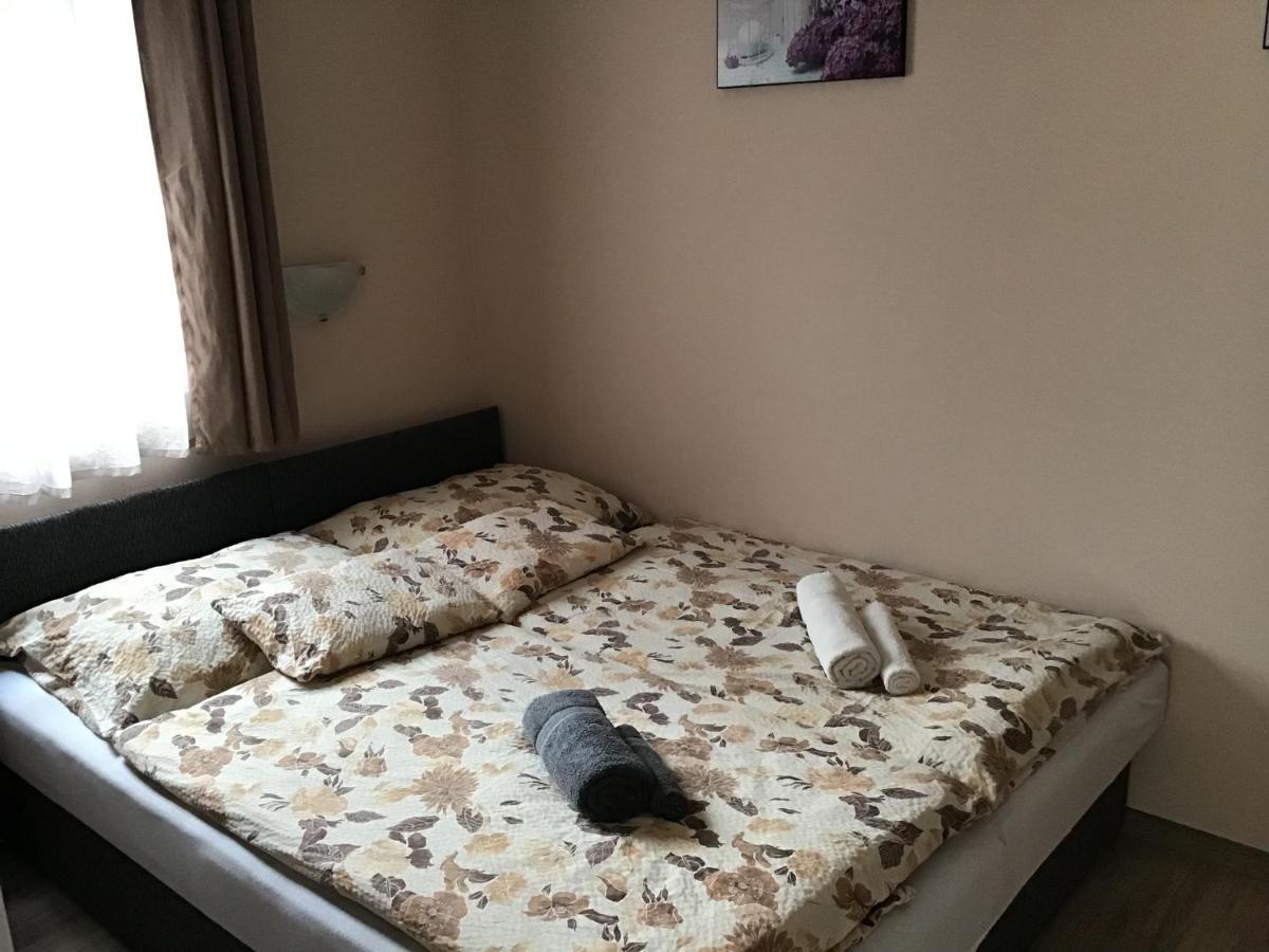 Dravecz Apartman 巴拉通雷勒 外观 照片