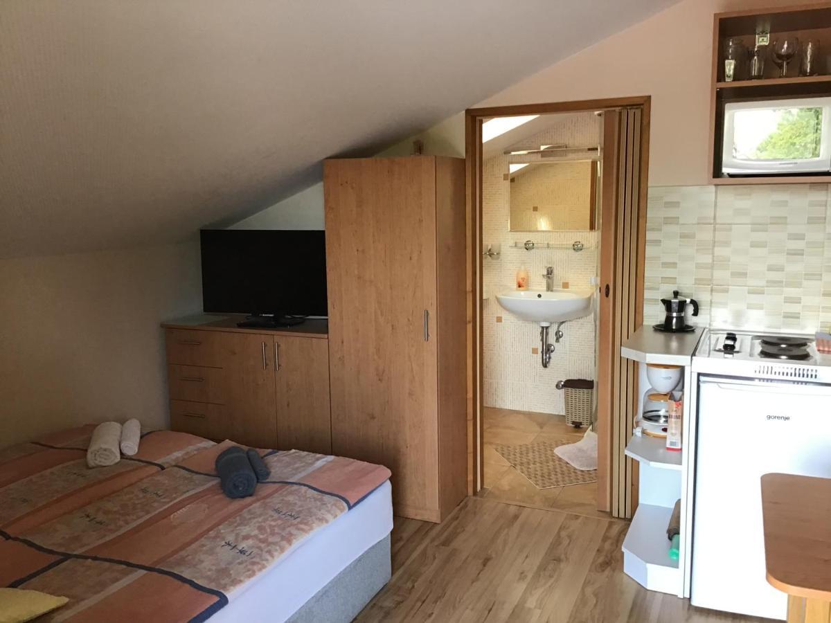 Dravecz Apartman 巴拉通雷勒 外观 照片